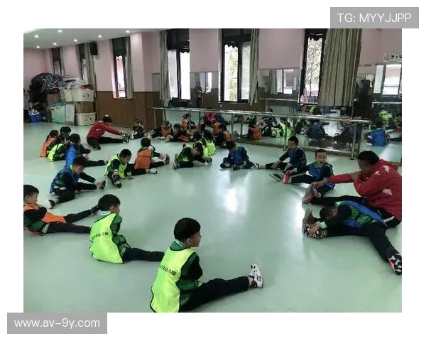 全面指导如何为上午十一点足球比赛做好充分准备与实用训练策略